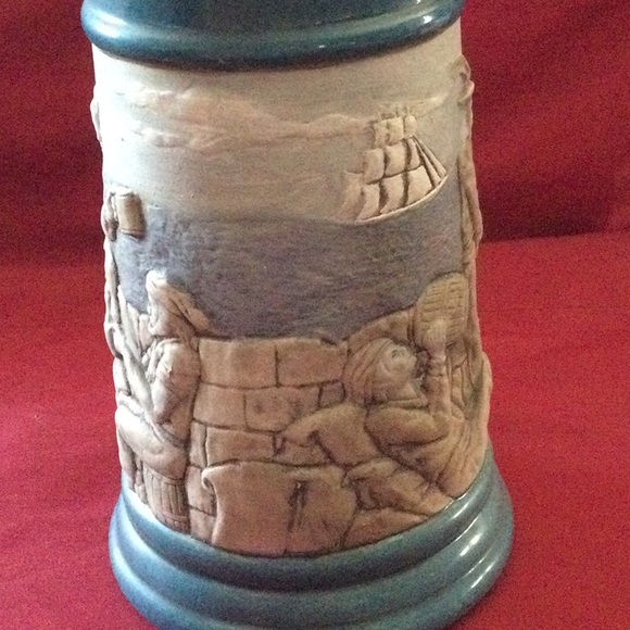 Decorative Colonial Seaman Beer Stein - Picture 9 of 10
